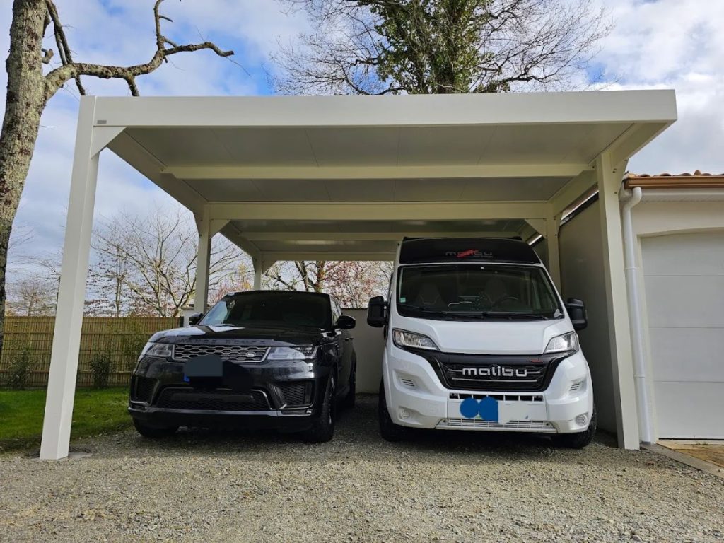 Double carport pour camping-car et porte-à-faux - Basse-Goulaine