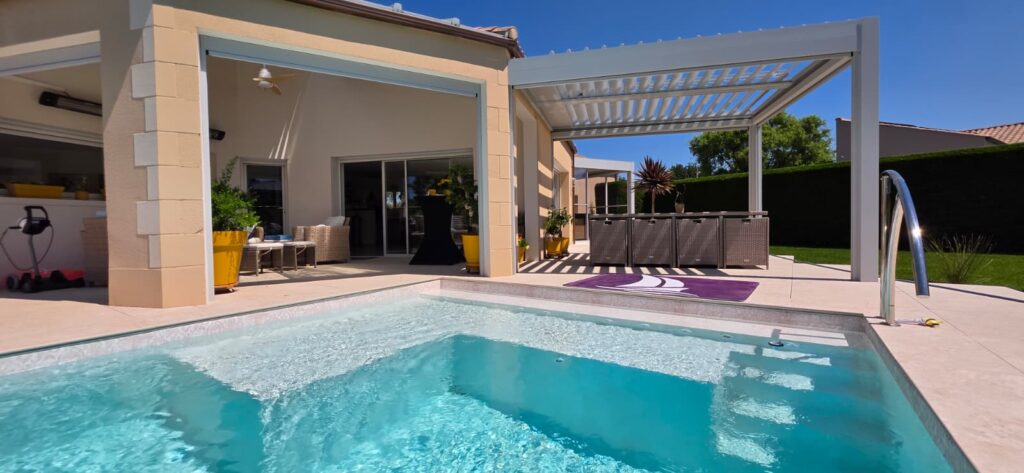 Pergola bioclimatique 3 stores - Les-Sables-d'Olonne