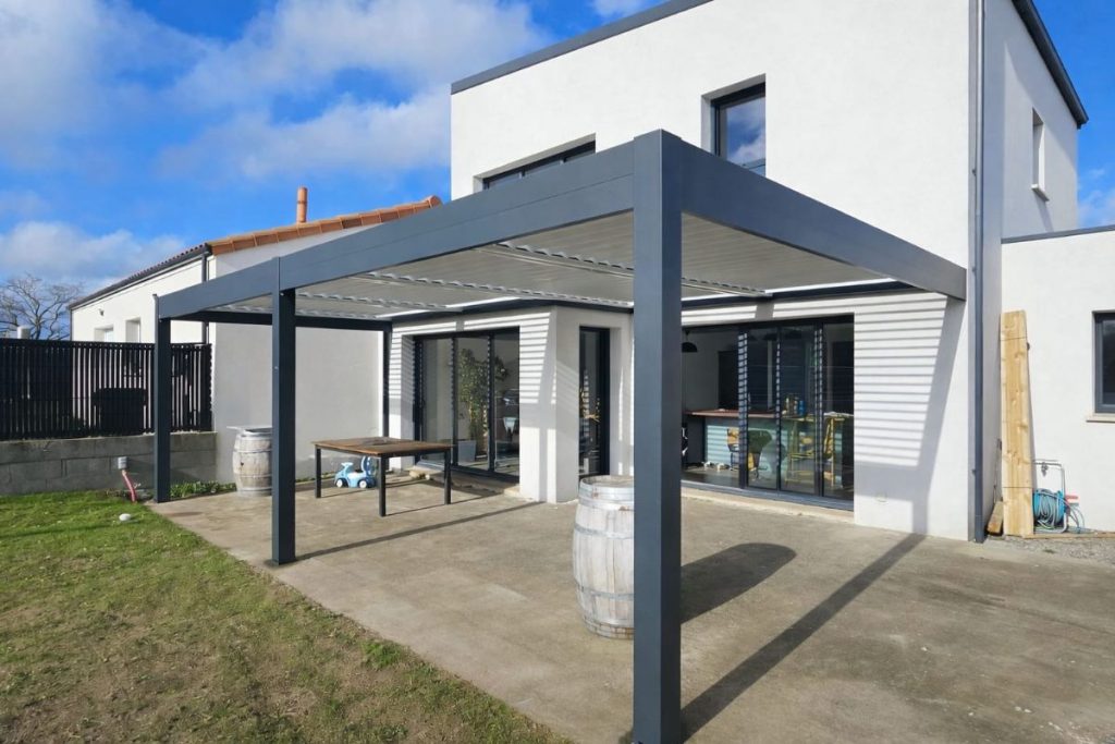 Pergola bioclimatique spécifique 4 modules - Bégrolles-en-Mauges