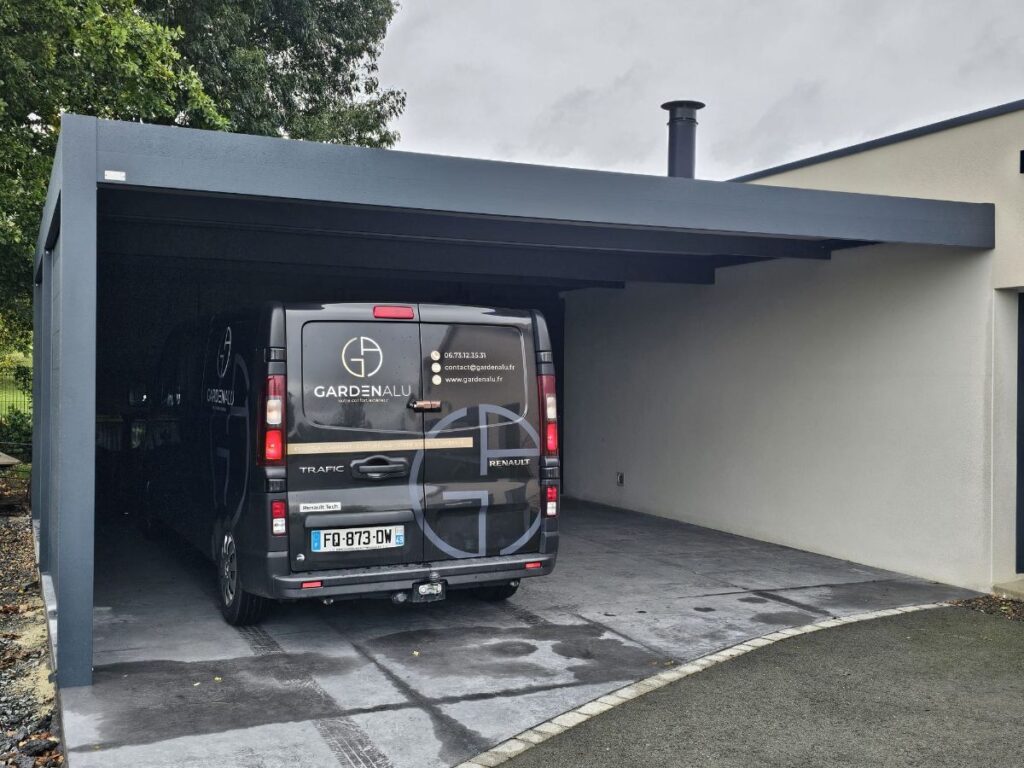 Double carport, claustra alu et portillon coulissant - Saint-Macaire-en-Mauges